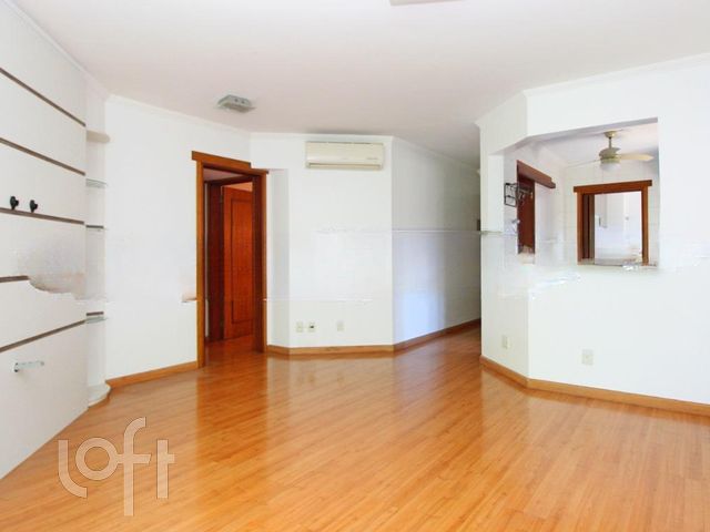 Apartamento com 101m², 3 dormitórios, 1 suíte, 2 vagas, Vila Ipiranga em Porto Alegre
