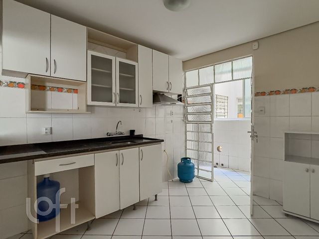 Apartamento com 113m², 3 dormitórios, Santa Cecília em Porto Alegre