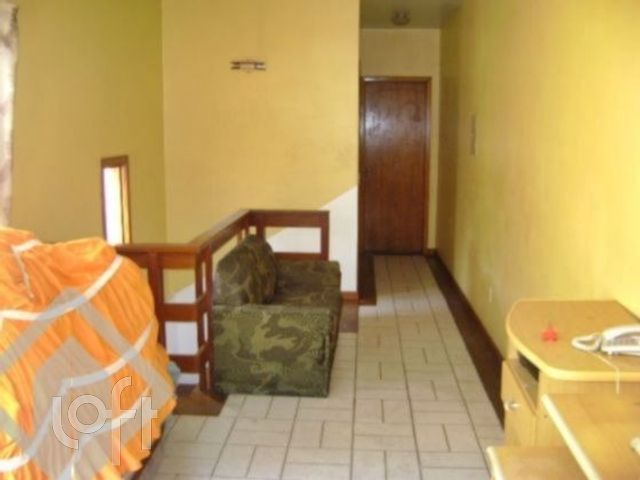 Casa com 130m², 2 dormitórios, 1 suíte, 1 vaga, Menino Deus em Porto Alegre