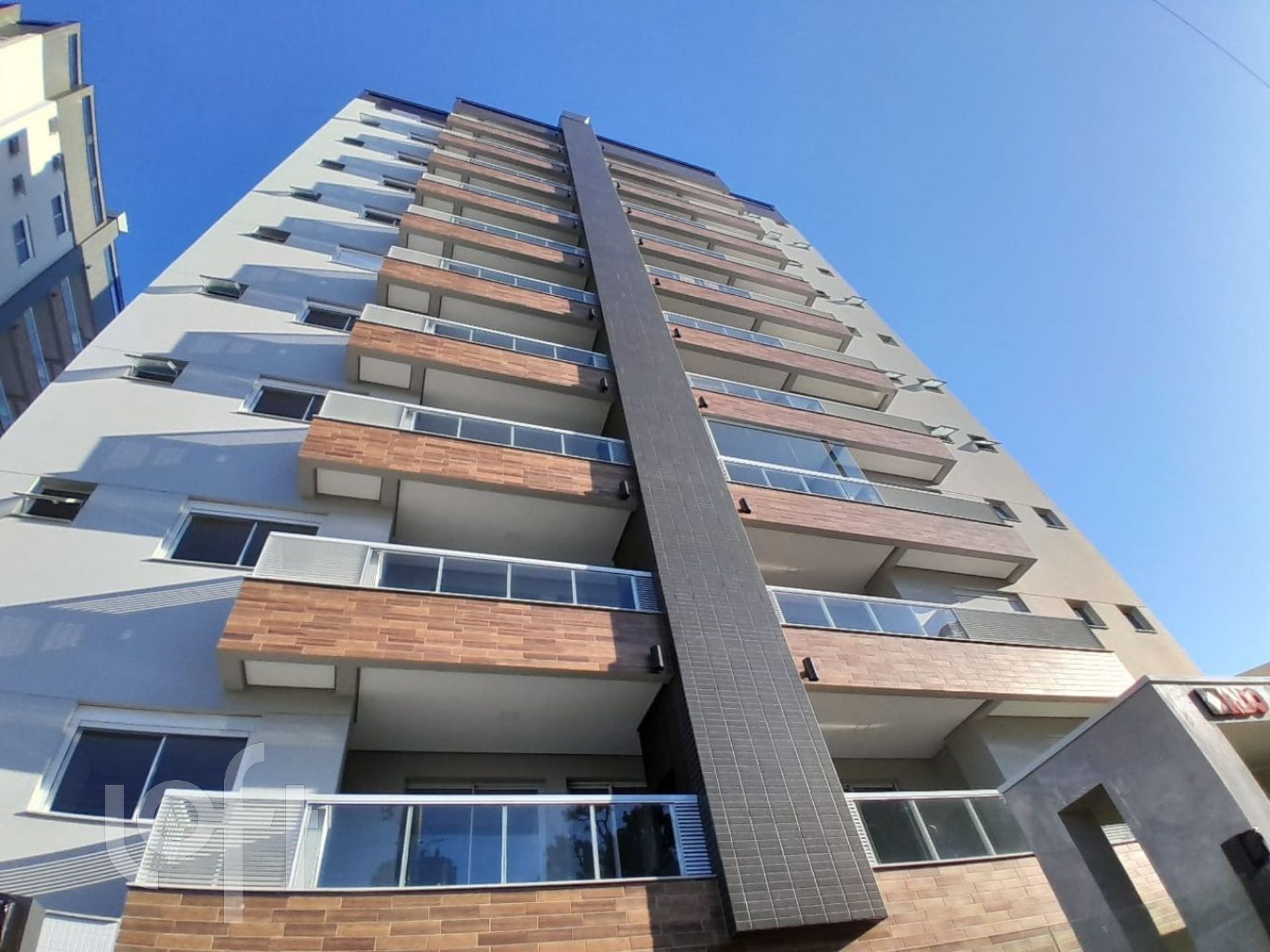 Apartamentos com 98m², 3 quartos, 2 suítes, 1 garagem, no bairro Canto em Florianópolis