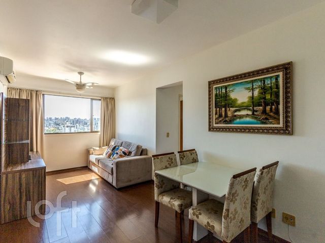 Apartamento com 54m², 2 dormitórios, 1 vaga, Santana em Porto Alegre