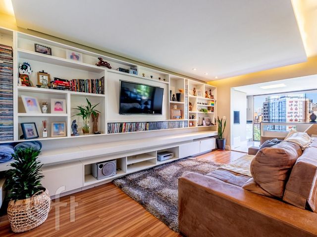 Apartamento com 153m², 2 dormitórios, 1 suíte, 2 vagas, Petrópolis em Porto Alegre