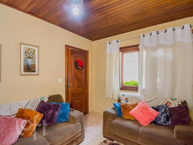 Casa com 180m², 4 dormitórios, 5 vagas, São João em Porto Alegre