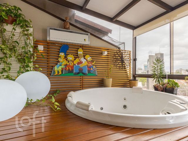 Apartamento com 114m², 2 dormitórios, 1 suíte, 2 vagas, Rio Branco em Porto Alegre