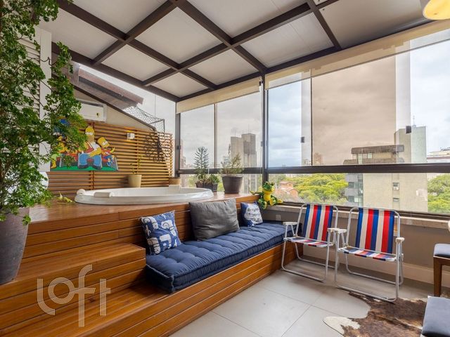 Apartamento com 114m², 2 dormitórios, 1 suíte, 2 vagas, Rio Branco em Porto Alegre