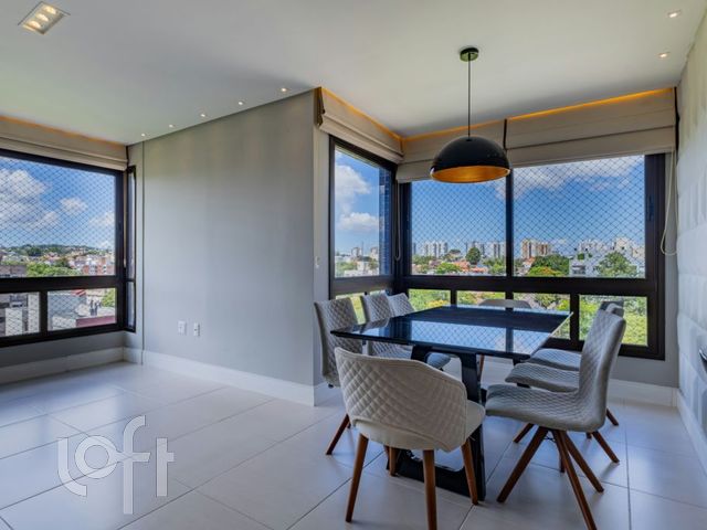 Apartamento com 80m², 2 dormitórios, 1 suíte, 2 vagas, Vila Ipiranga em Porto Alegre