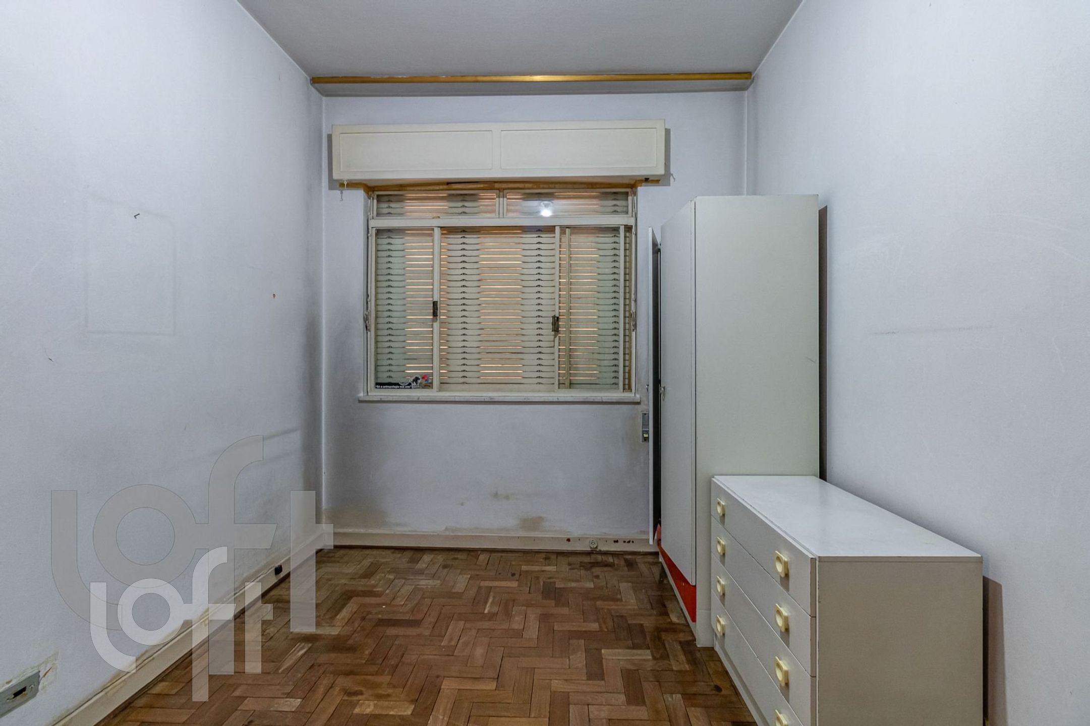 Apartamento à venda com 3 quartos, 135m² - Foto 2