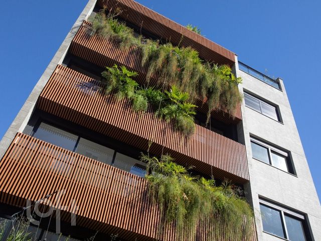 Apartamento com 128m², 3 dormitórios, 3 suítes, 2 vagas, Moinhos de Vento em Porto Alegre