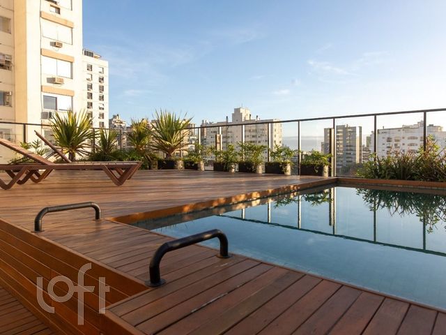 Apartamento com 128m², 3 dormitórios, 3 suítes, 2 vagas, Moinhos de Vento em Porto Alegre