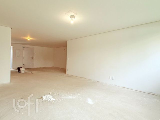 Apartamento com 128m², 3 dormitórios, 3 suítes, 2 vagas, Moinhos de Vento em Porto Alegre