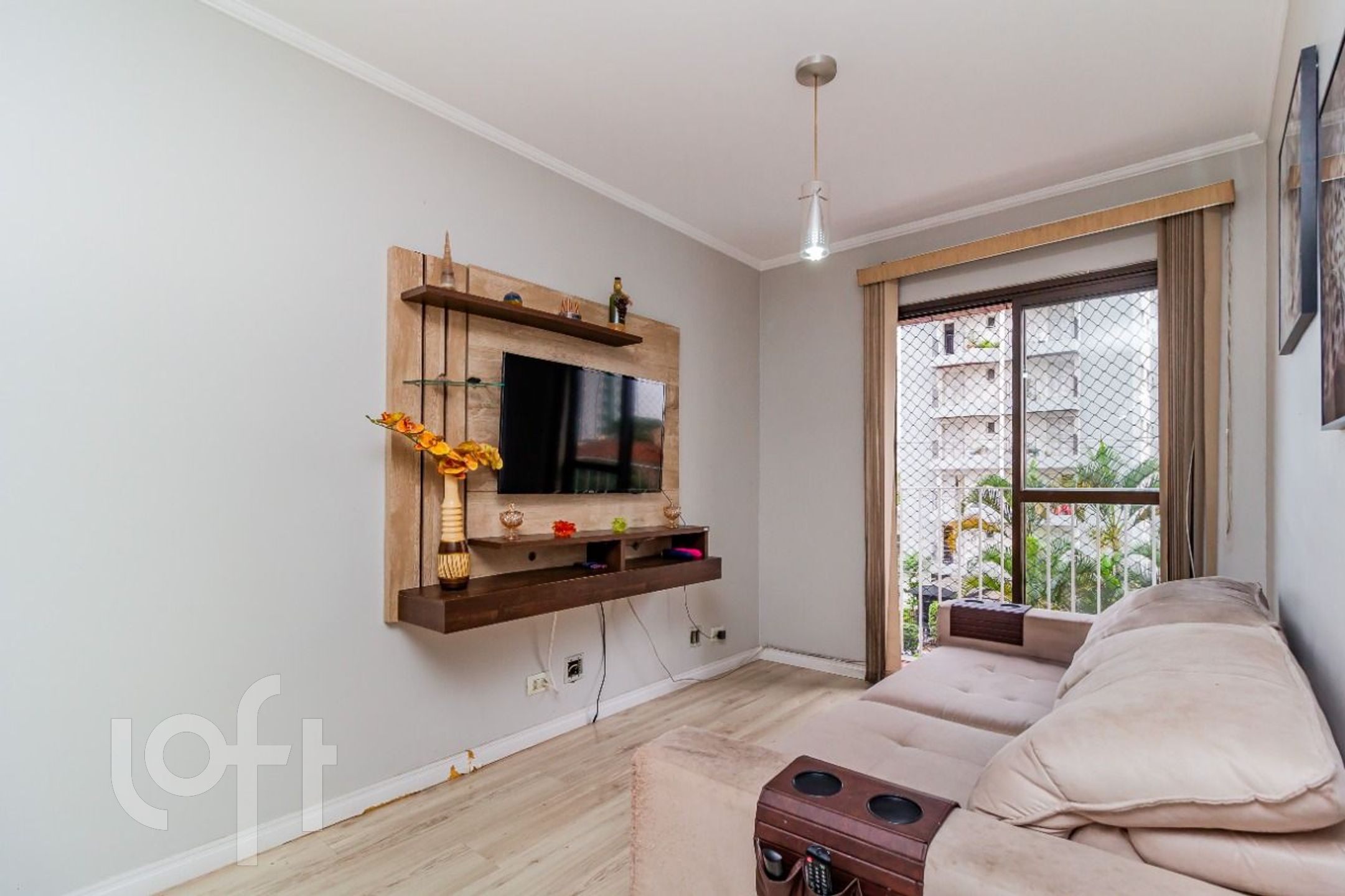 Apartamento à venda com 3 quartos, 74m² - Foto 1