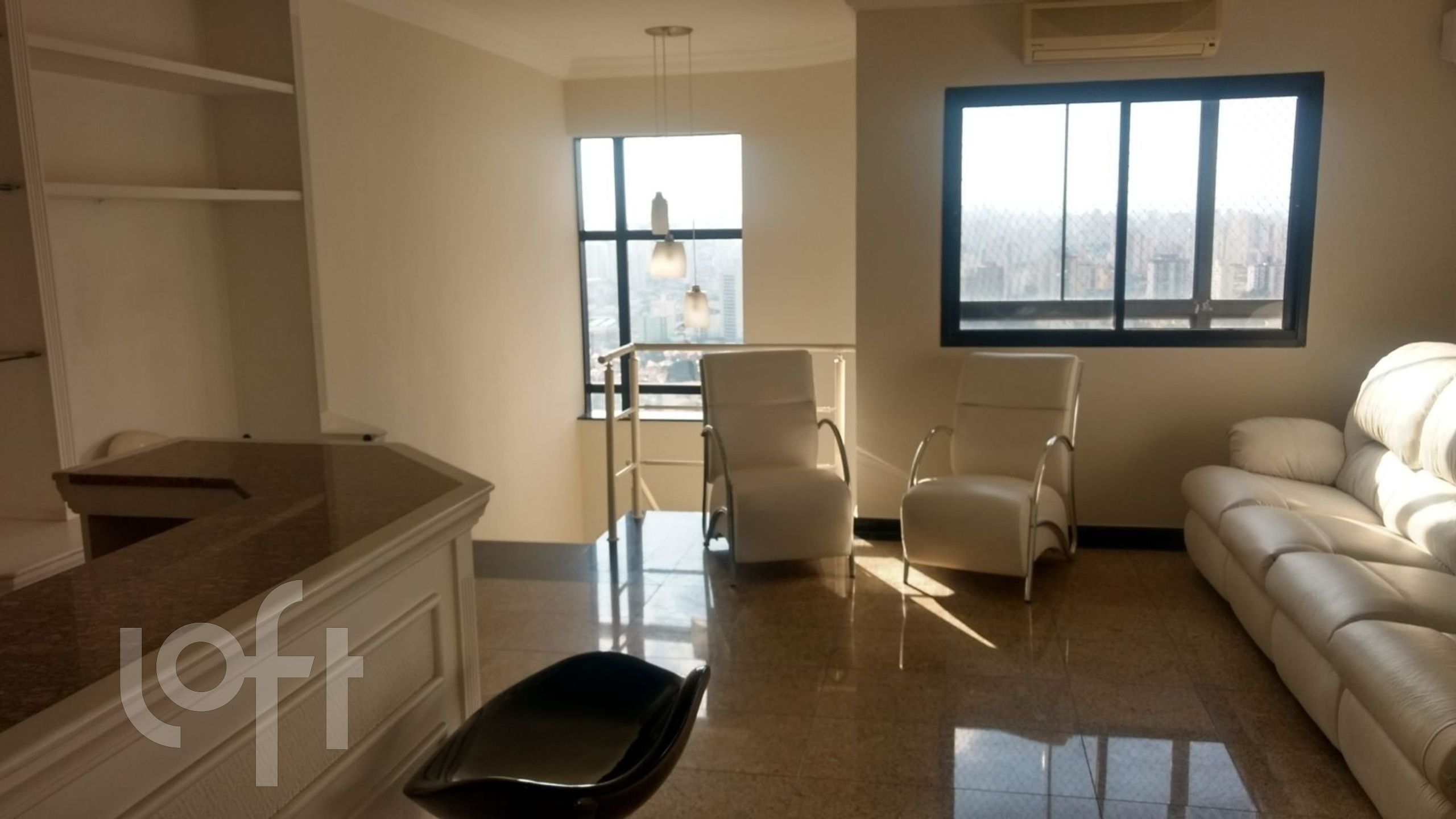 Apartamento à venda com 4 quartos, 230m² - Foto 1