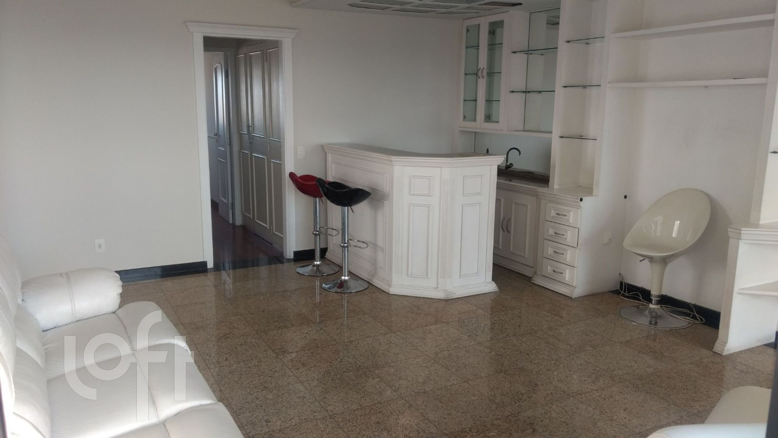 Apartamento à venda com 4 quartos, 230m² - Foto 4