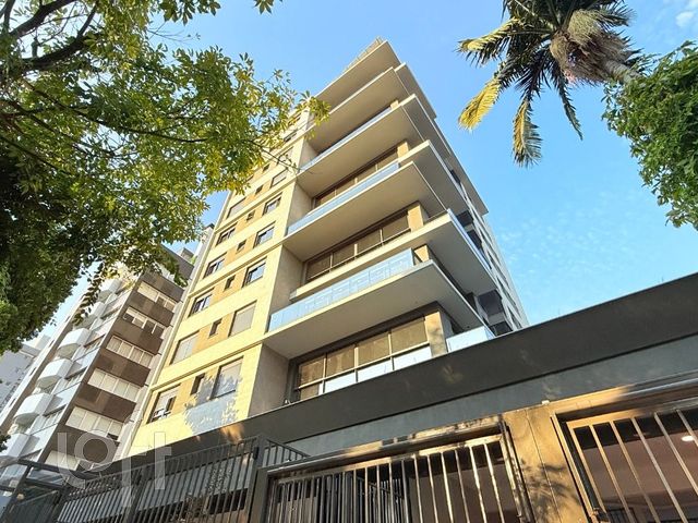 Apartamento com 104m², 3 dormitórios, 2 suítes, 2 vagas, Petrópolis em Porto Alegre