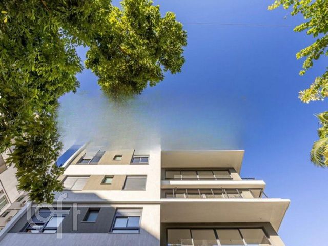 Apartamento com 104m², 3 dormitórios, 2 suítes, 2 vagas, Petrópolis em Porto Alegre