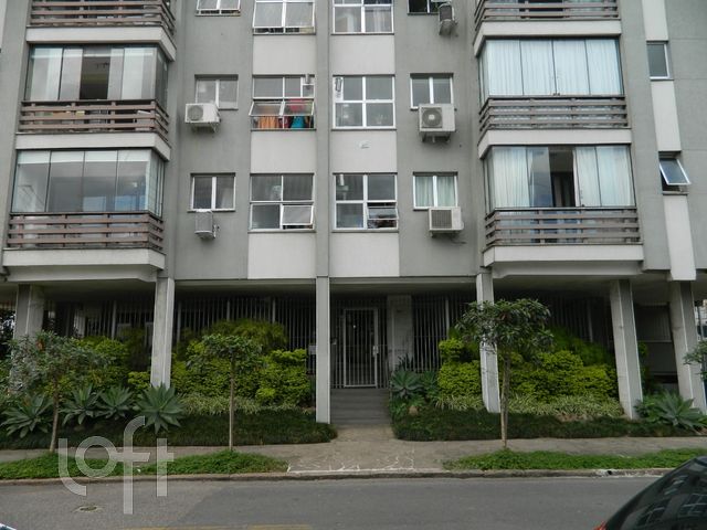 Apartamento com 109m², 3 dormitórios, 1 suíte, 2 vagas, Três Figueiras em Porto Alegre