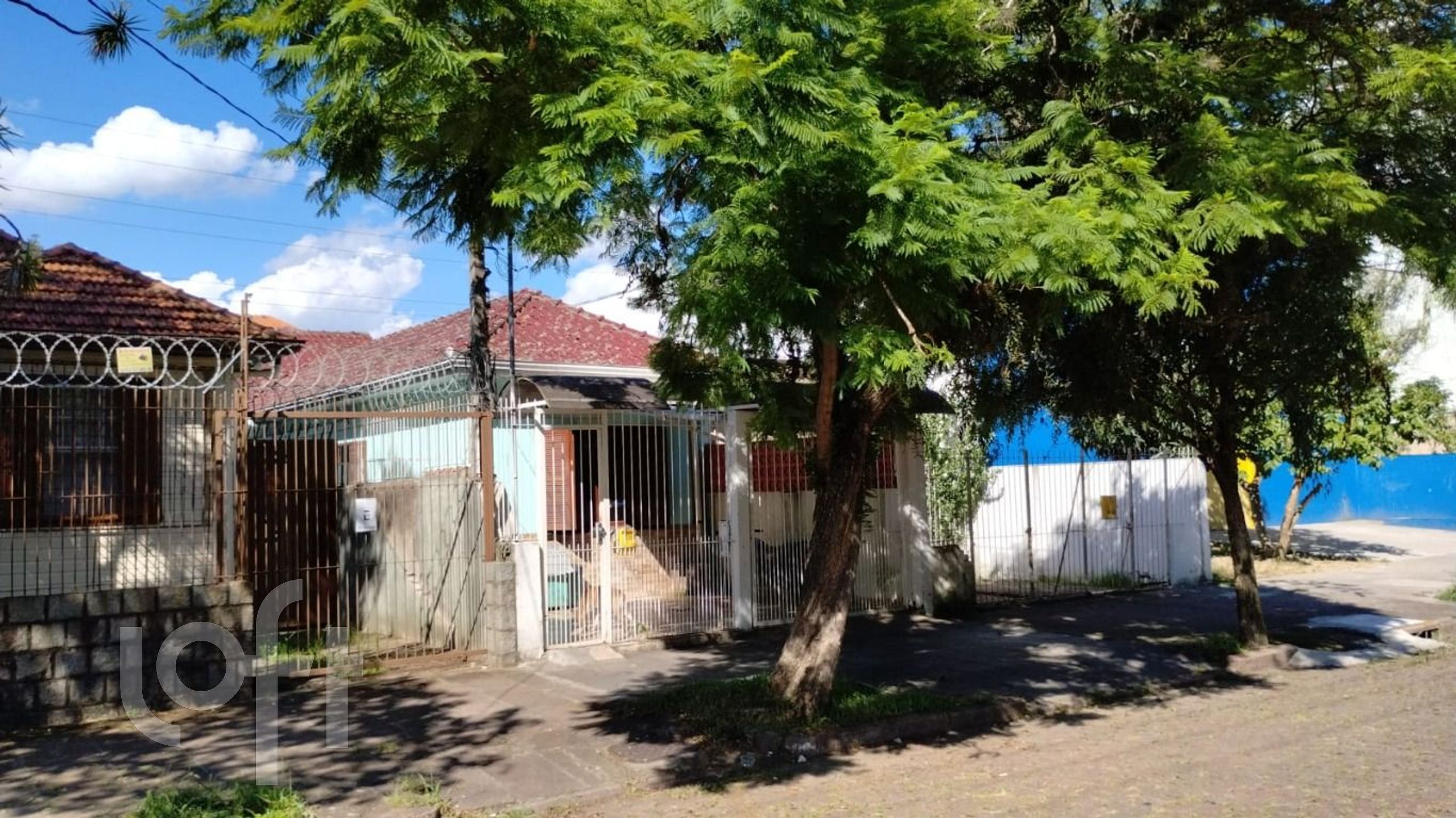 Casa com 180m², 3 dormitórios, 1 vaga, Santana em Porto Alegre