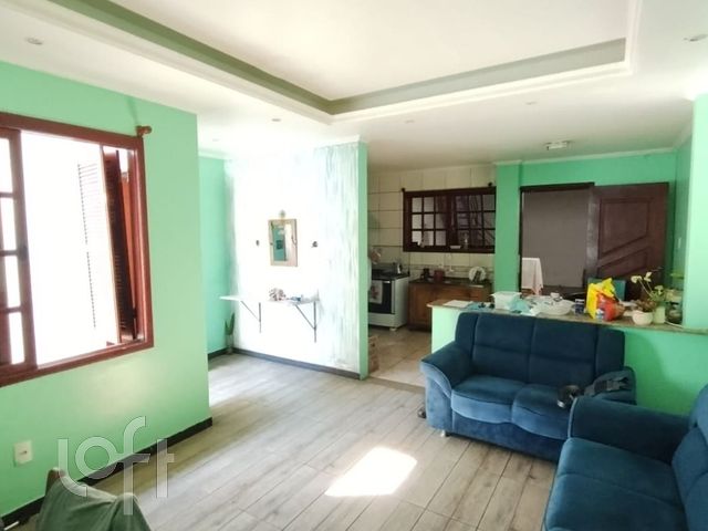 Casa com 180m², 3 dormitórios, 1 vaga, Santana em Porto Alegre