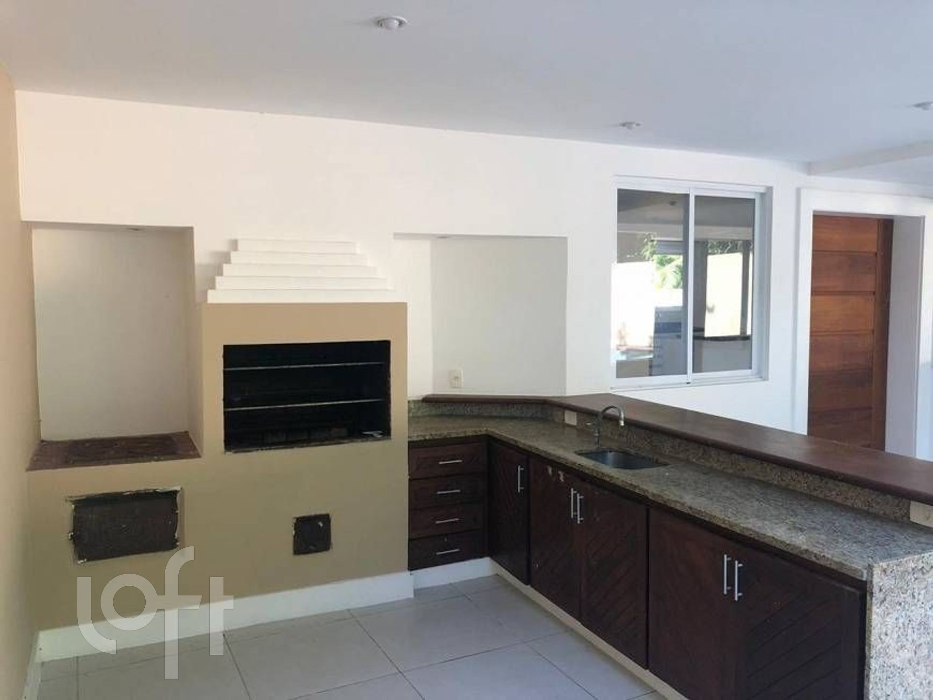 Casa à venda com 4 quartos, 270m² - Foto 14