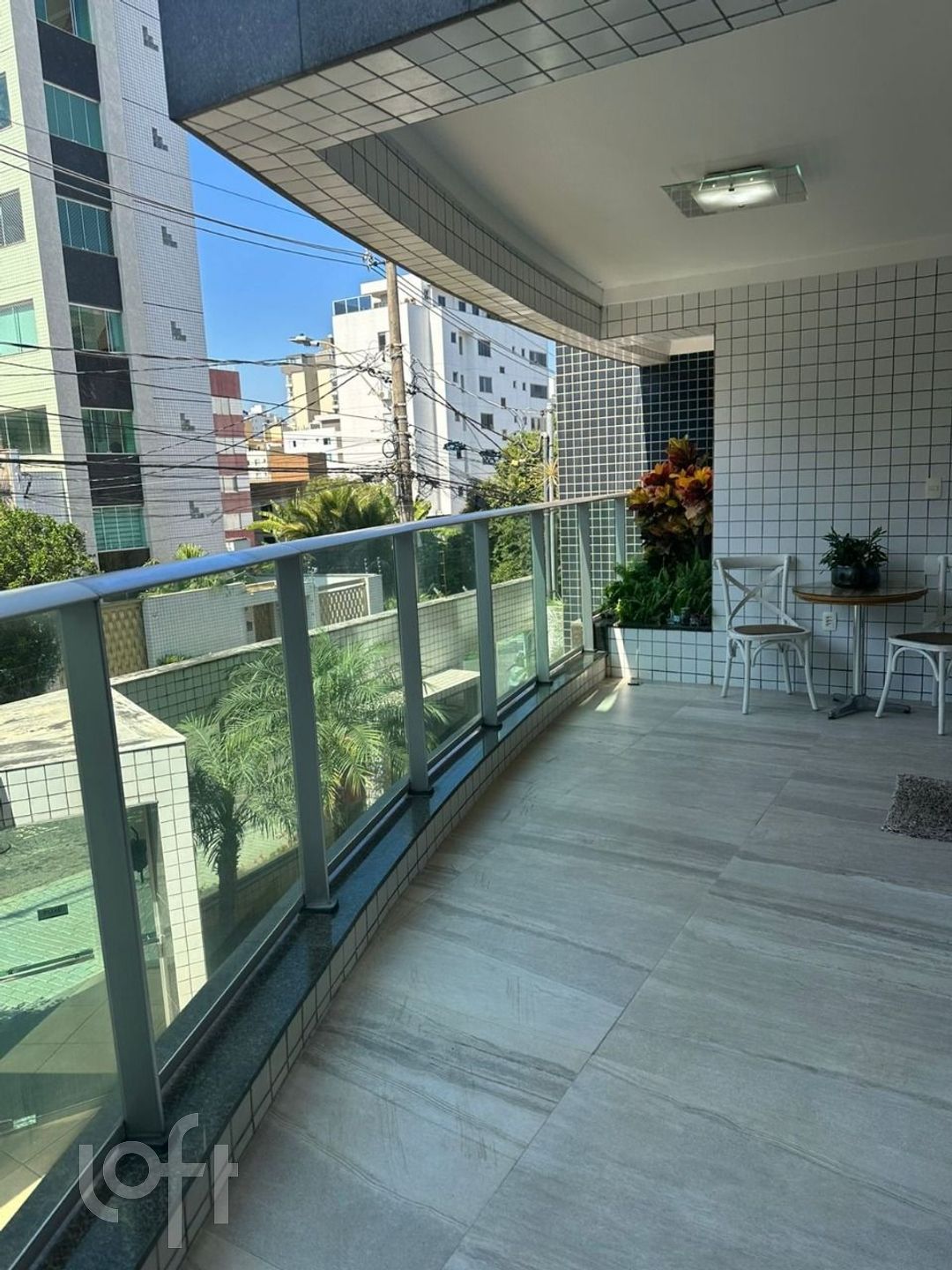 Apartamento à venda com 4 quartos, 245m² - Foto 1