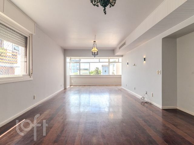 Apartamento com 196m², 3 dormitórios, 1 suíte, 2 vagas, Independência em Porto Alegre