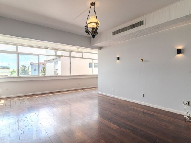 Apartamento com 196m², 3 dormitórios, 1 suíte, 2 vagas, Independência em Porto Alegre