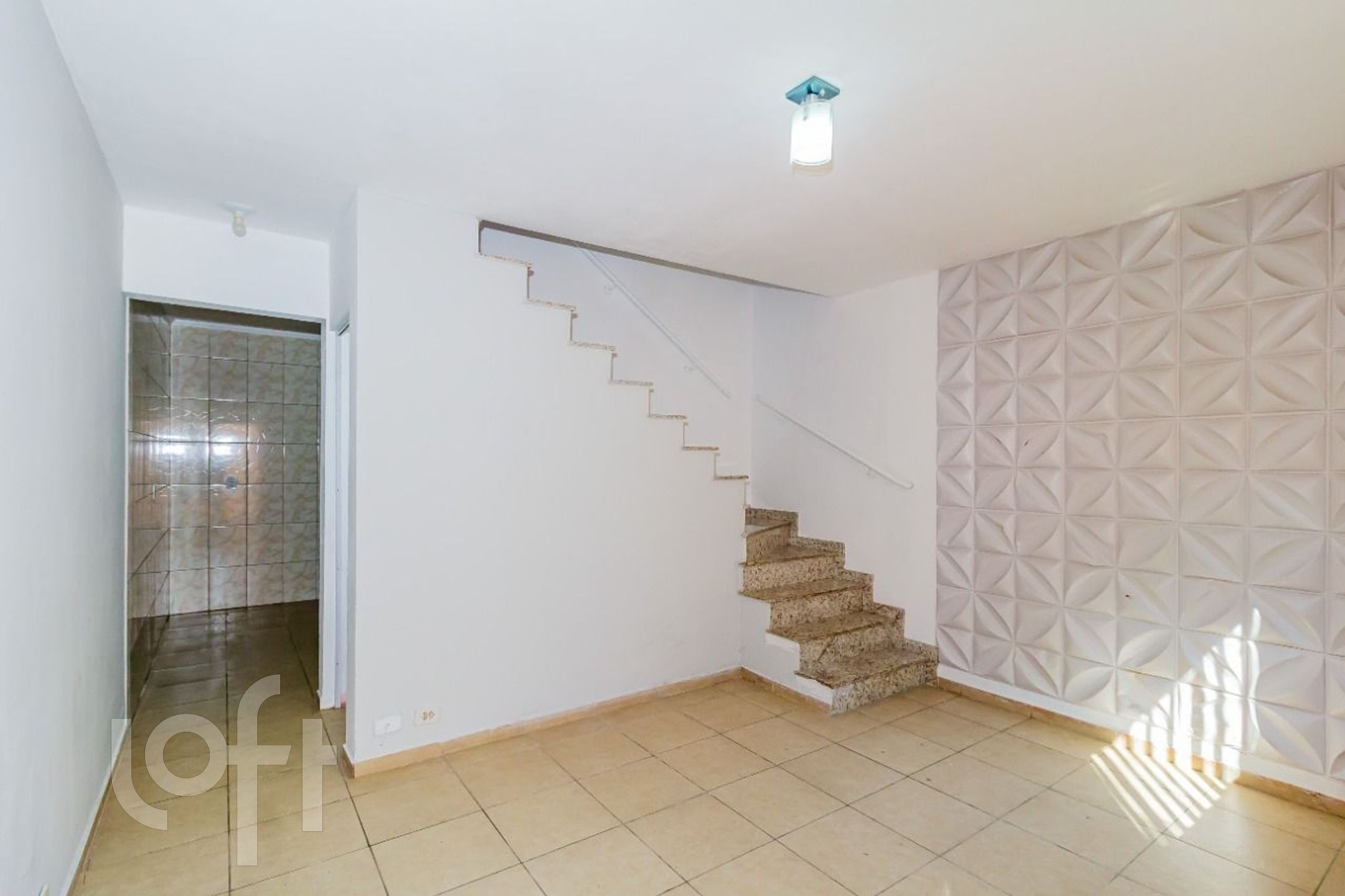 Casa à venda em Penha com 54 m², 2 quartos, 2 suít