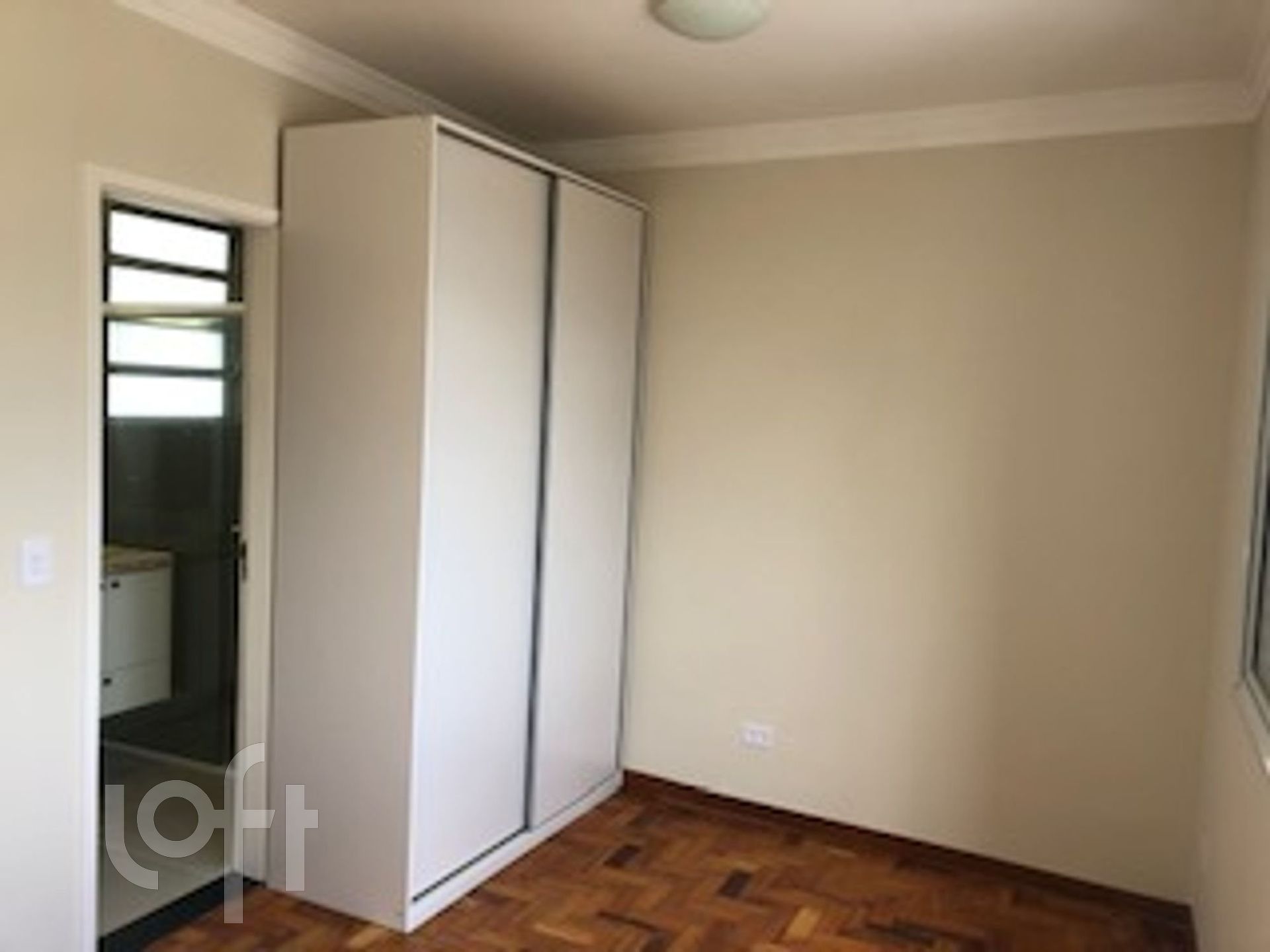 Apartamento à venda com 1 quarto, 35m² - Foto 2