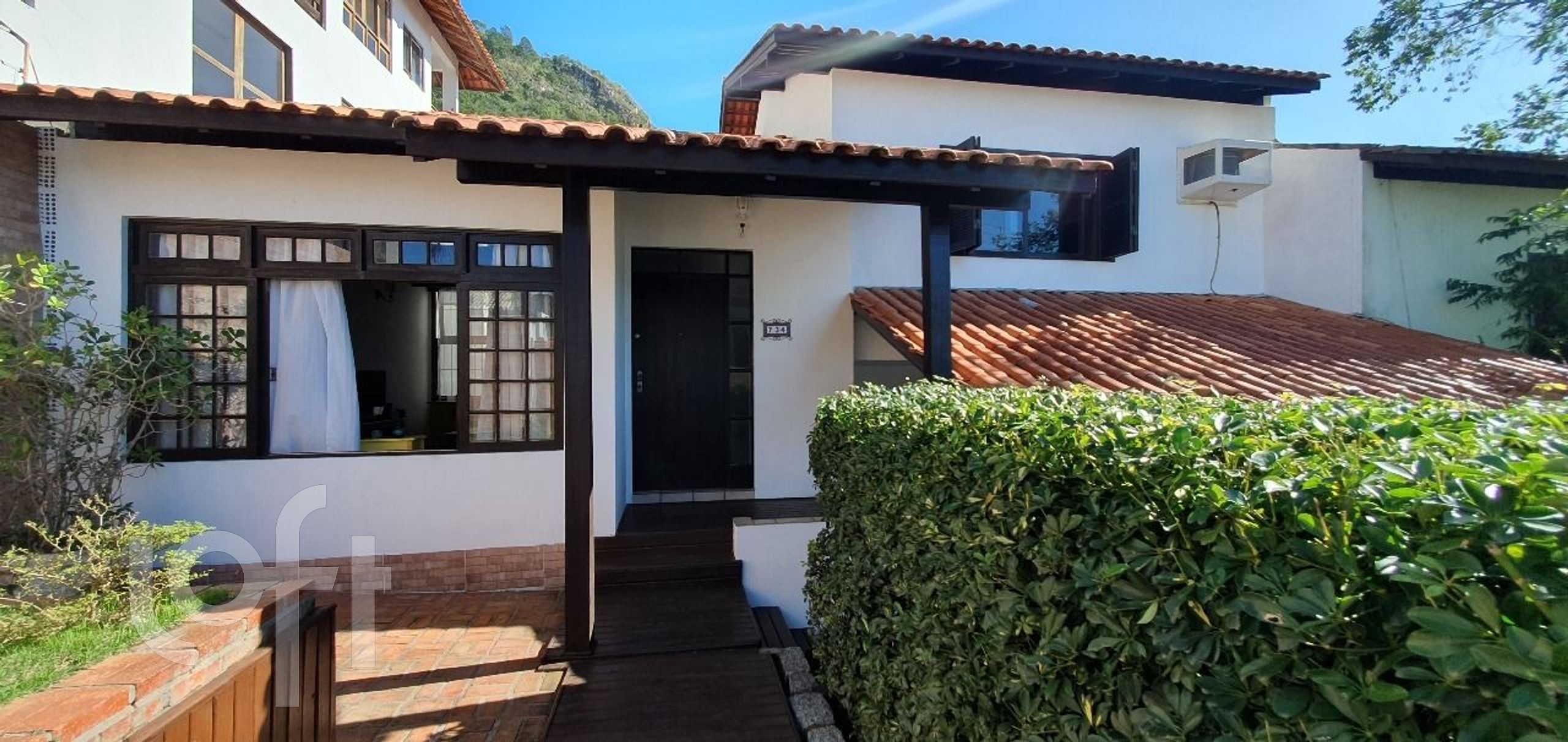 Casa à venda em Trindade com 214 m², 4 quartos, 1 suíte, 4 vagas