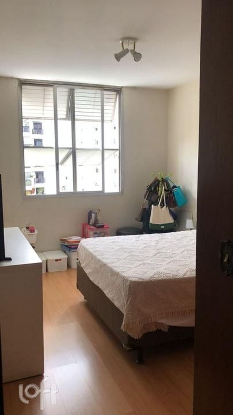 Apartamento à venda com 4 quartos, 205m² - Foto 4