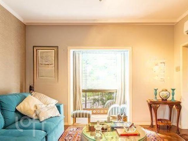 Apartamento com 107m², 2 dormitórios, 1 suíte, 1 vaga, Rio Branco em Porto Alegre