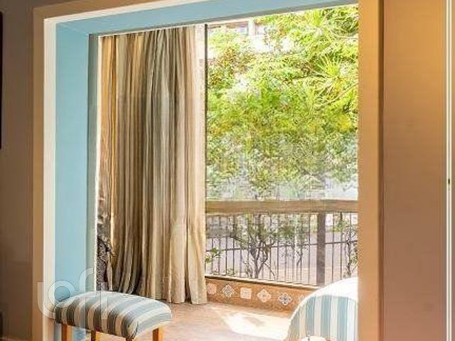 Apartamento com 107m², 2 dormitórios, 1 suíte, 1 vaga, Rio Branco em Porto Alegre