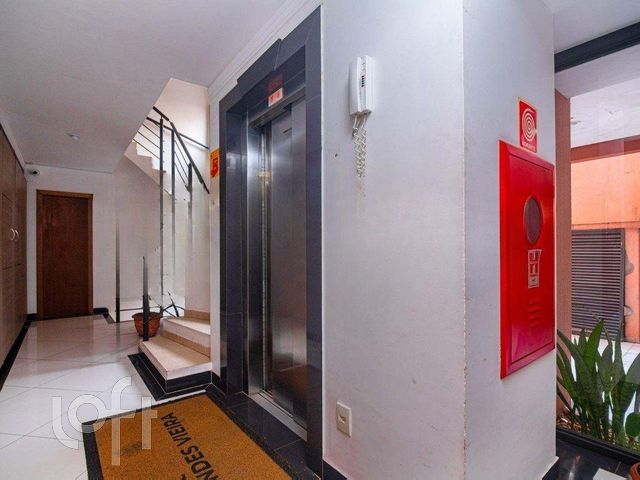 Apartamento com 89m², 2 dormitórios, 1 suíte, 2 vagas, Bom Fim em Porto Alegre