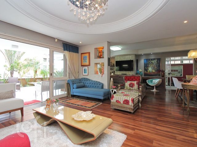 Apartamento com 340m², 3 dormitórios, 3 suítes, 2 vagas, Bela Vista em Porto Alegre