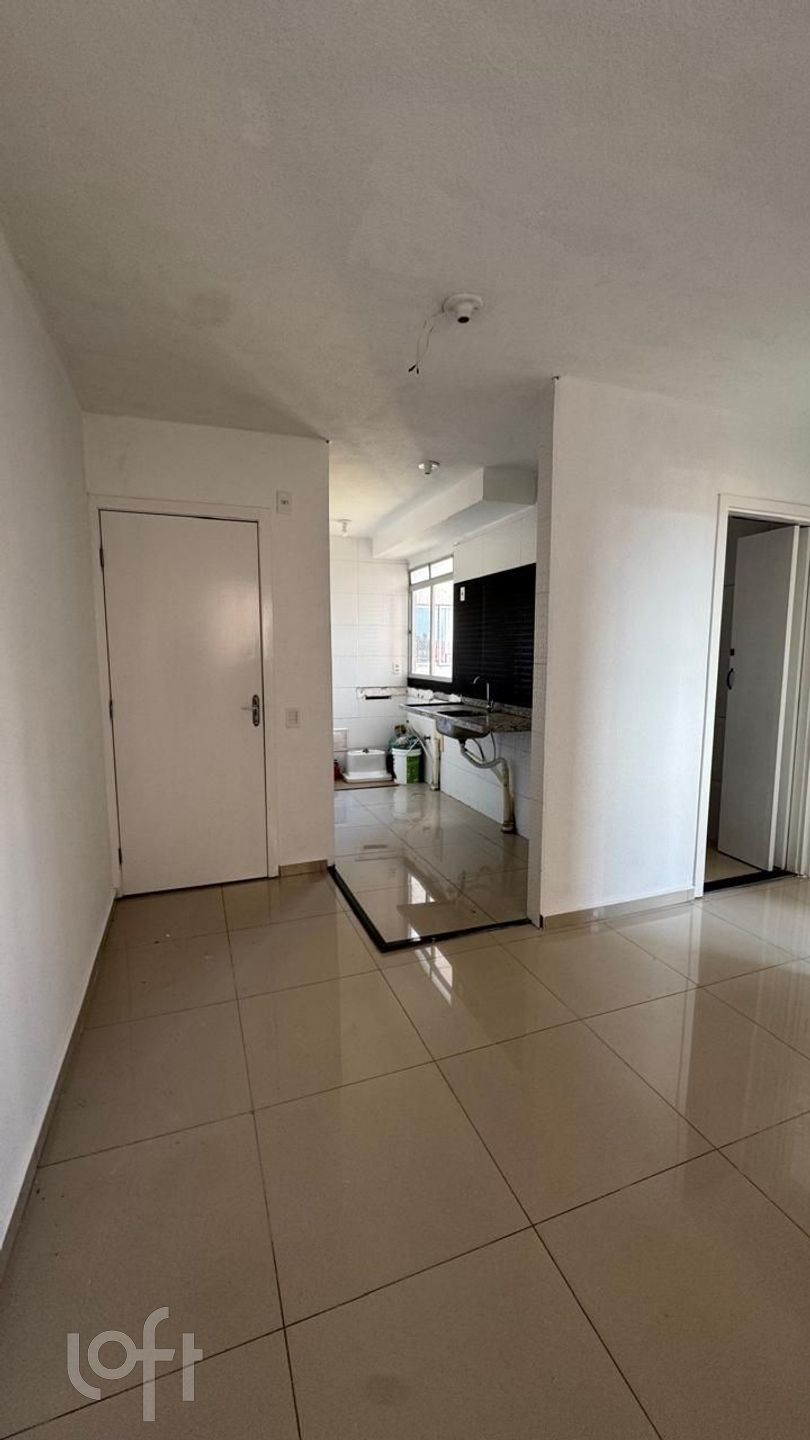 Apartamento à venda com 2 quartos, 39m² - Foto 2