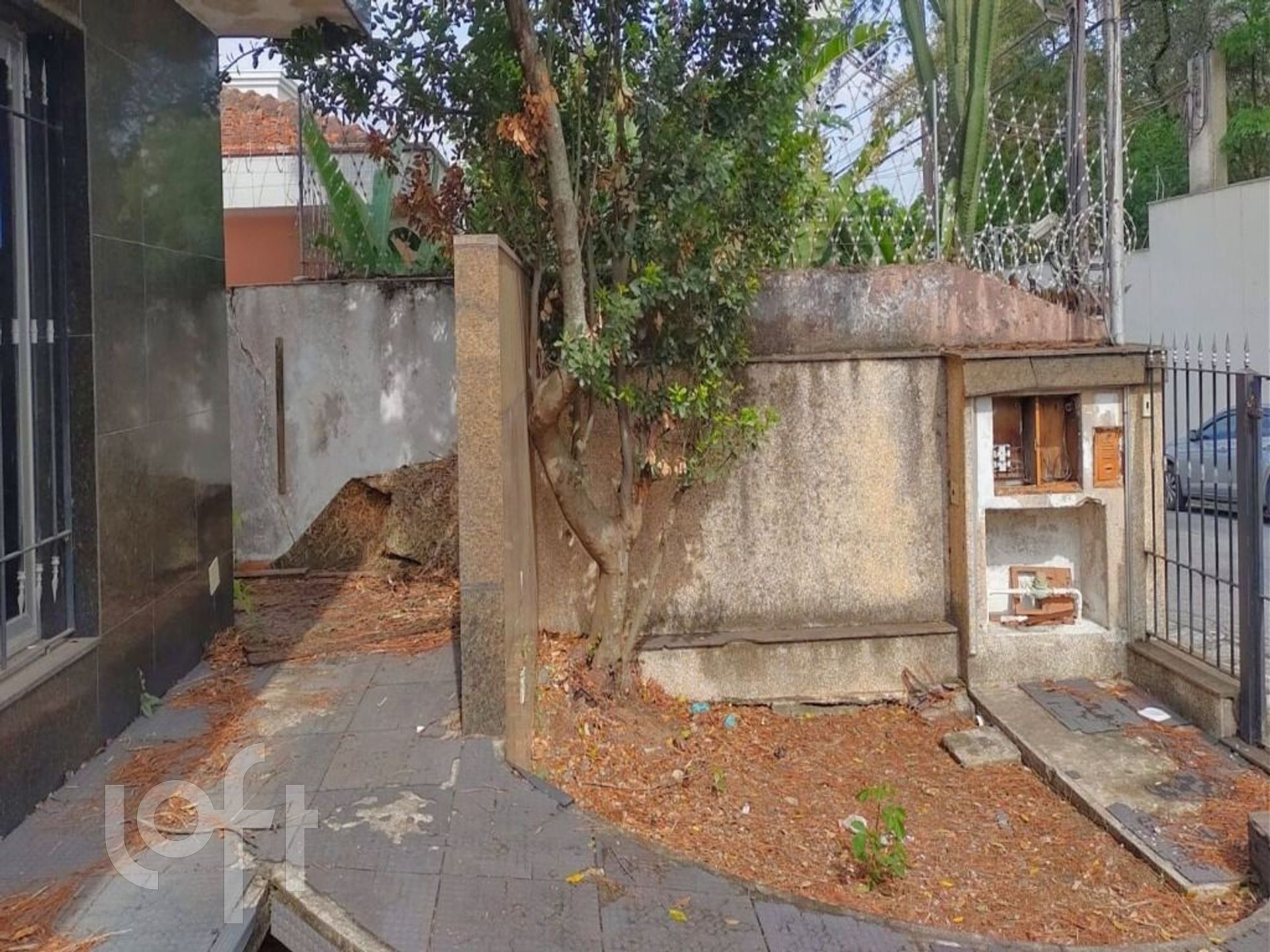 Casa à venda com 4 quartos, 398m² - Foto 1