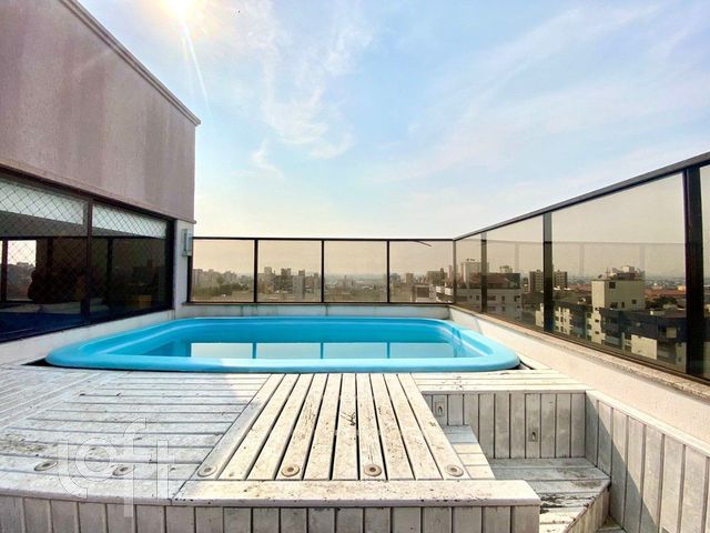 Apartamento com 203m², 3 dormitórios, 1 suíte, 2 vagas, Higienópolis em Porto Alegre