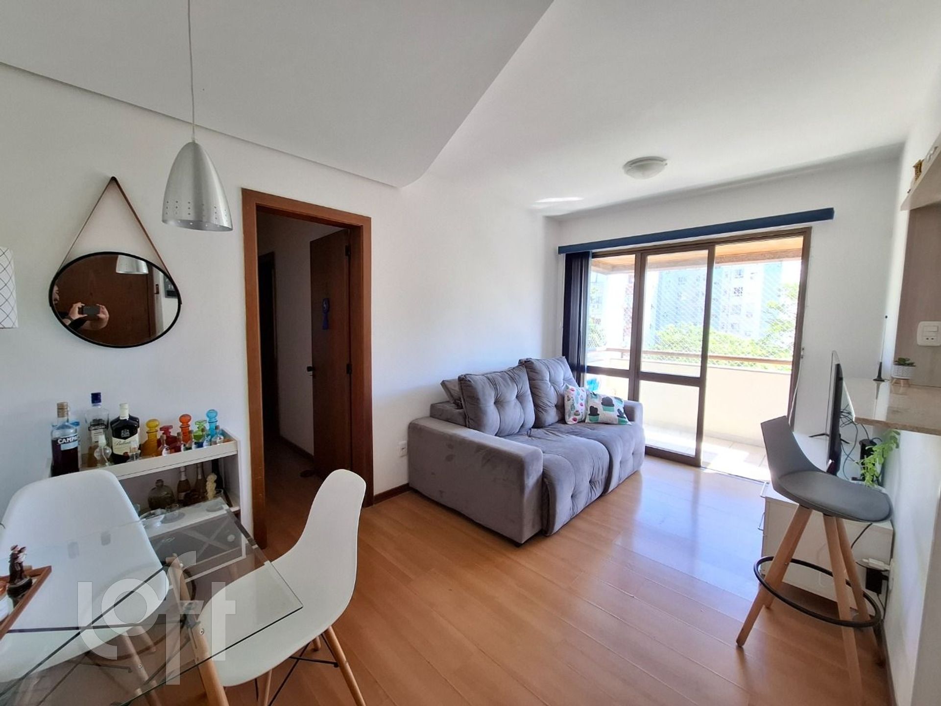 Apartamento à venda em Menino Deus com 57 m², 2 quartos, 2 vagas