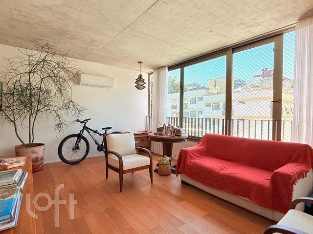 Apartamento com 86m², 2 dormitórios, 2 suítes, 1 vaga, Auxiliadora em Porto Alegre