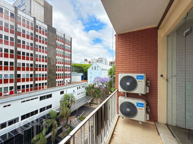 Apartamento com 189m², 4 dormitórios, 1 suíte, 2 vagas, Independência em Porto Alegre