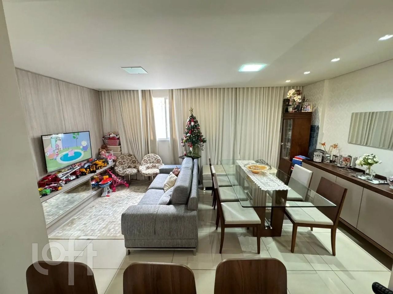 Apartamento à venda com 3 quartos, 125m² - Foto 1