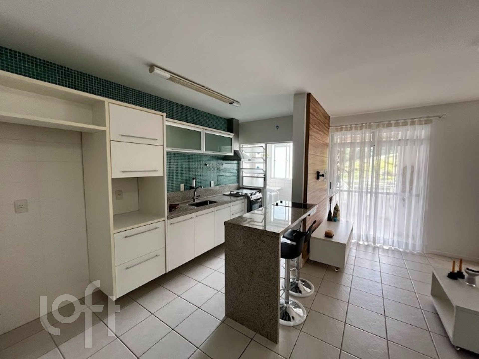 Apartamento à venda em Itacorubi com 72 m², 2 quartos, 1 suíte, 1 vaga