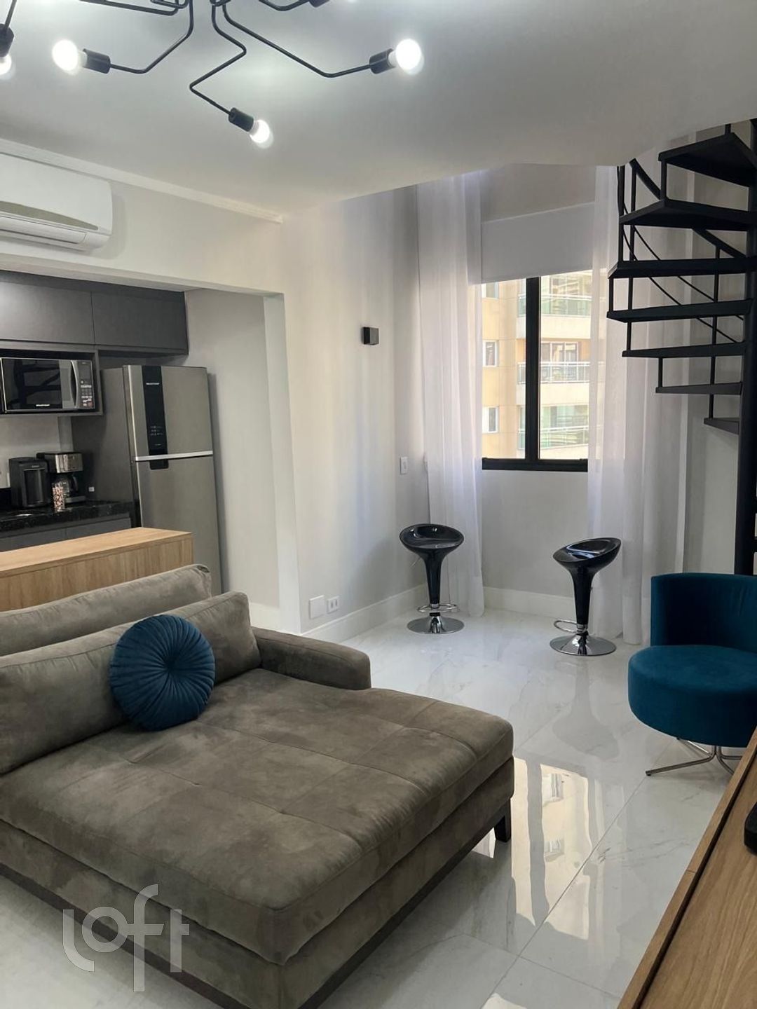 Apartamento à venda com 1 quarto, 49m² - Foto 1