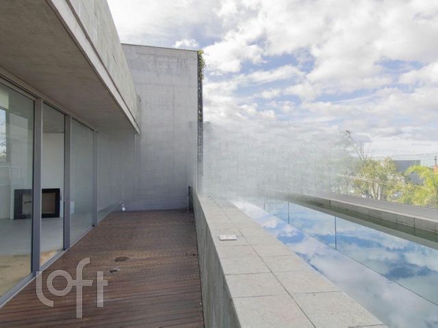 Apartamento com 166m², 3 dormitórios, 2 suítes, 3 vagas, Três Figueiras em Porto Alegre