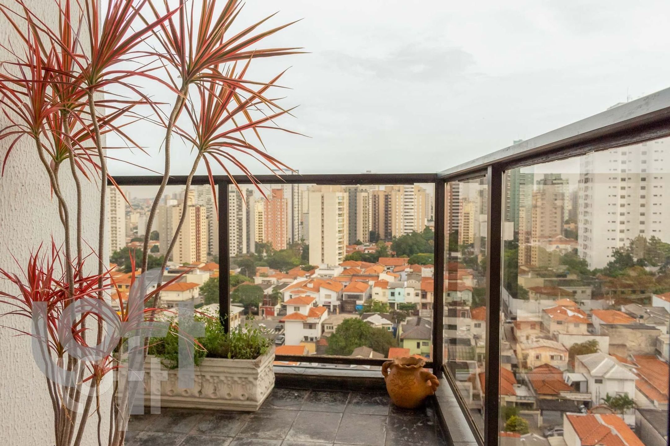 Apartamento à venda com 4 quartos, 220m² - Foto 3