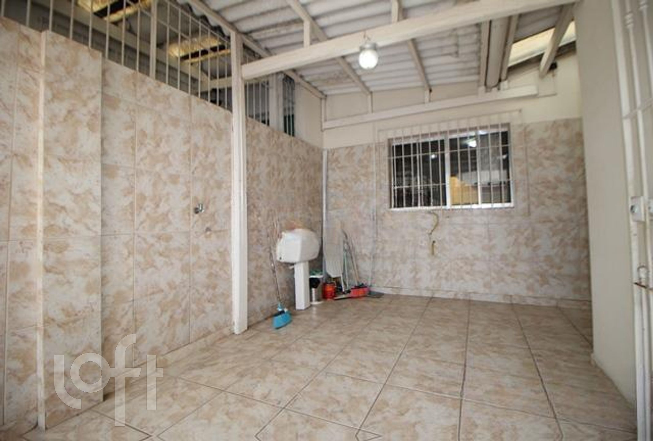 Casa à venda com 2 quartos, 250m² - Foto 15