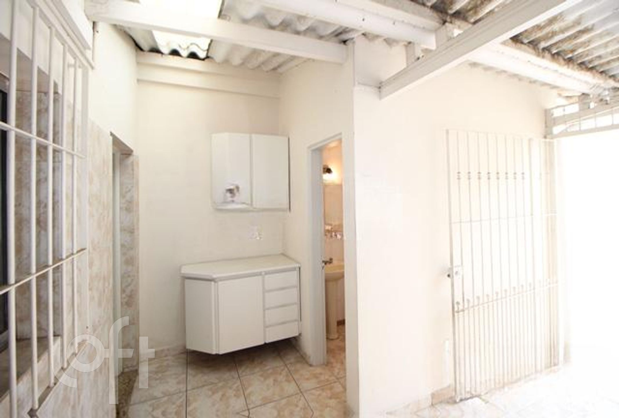 Casa à venda com 2 quartos, 250m² - Foto 16