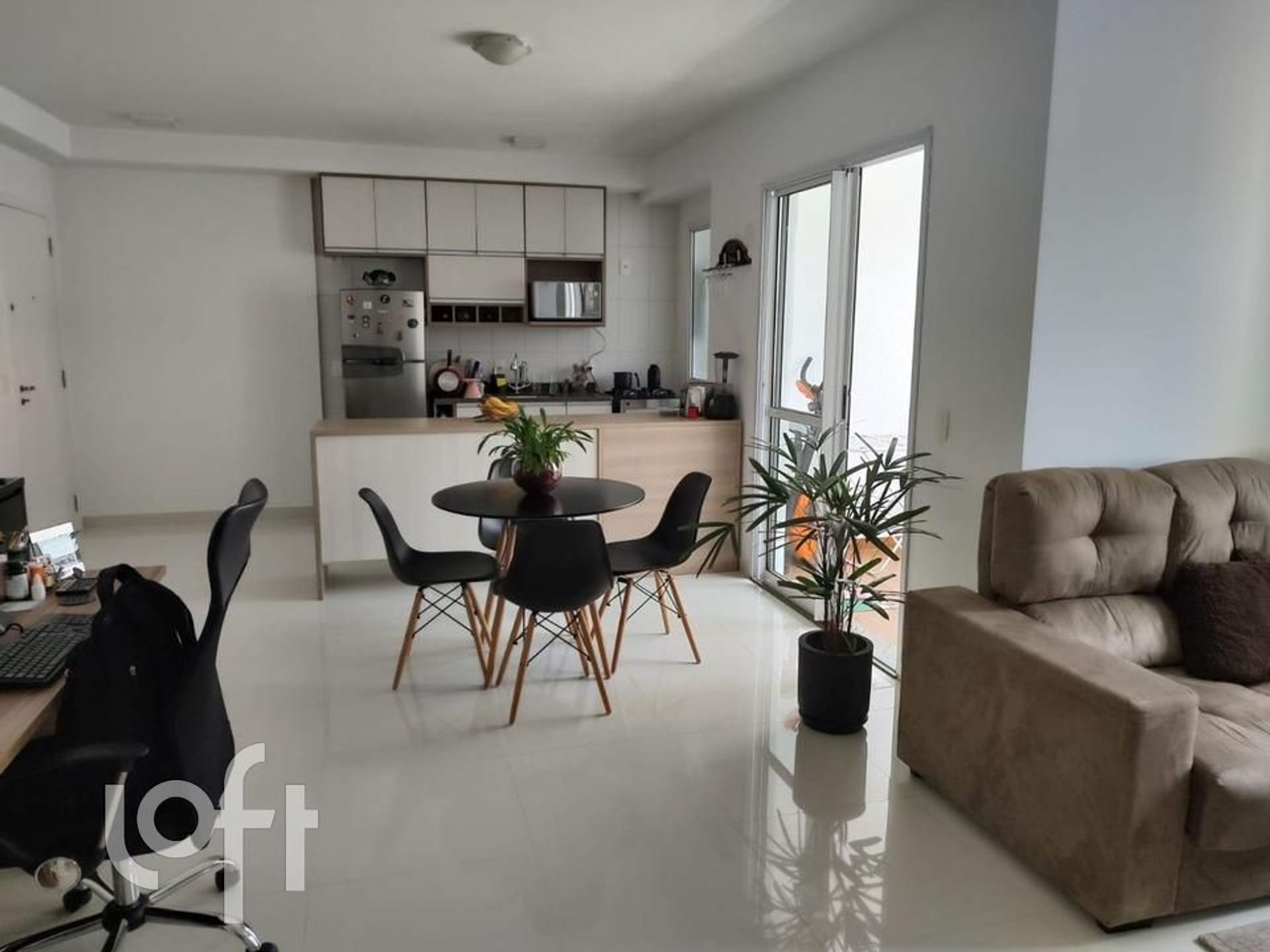 Apartamento à venda com 2 quartos, 70m² - Foto 11