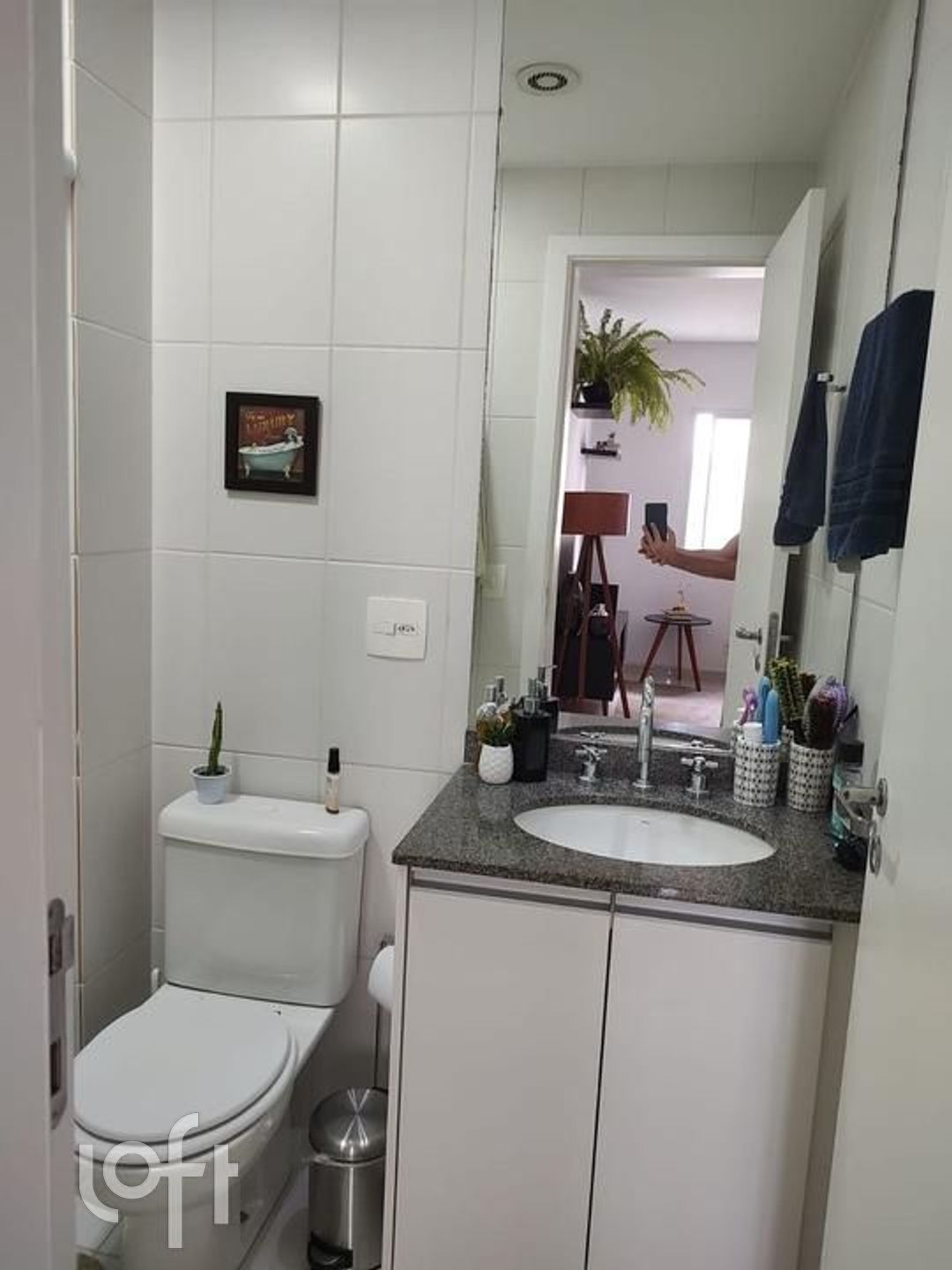 Apartamento à venda com 2 quartos, 70m² - Foto 2