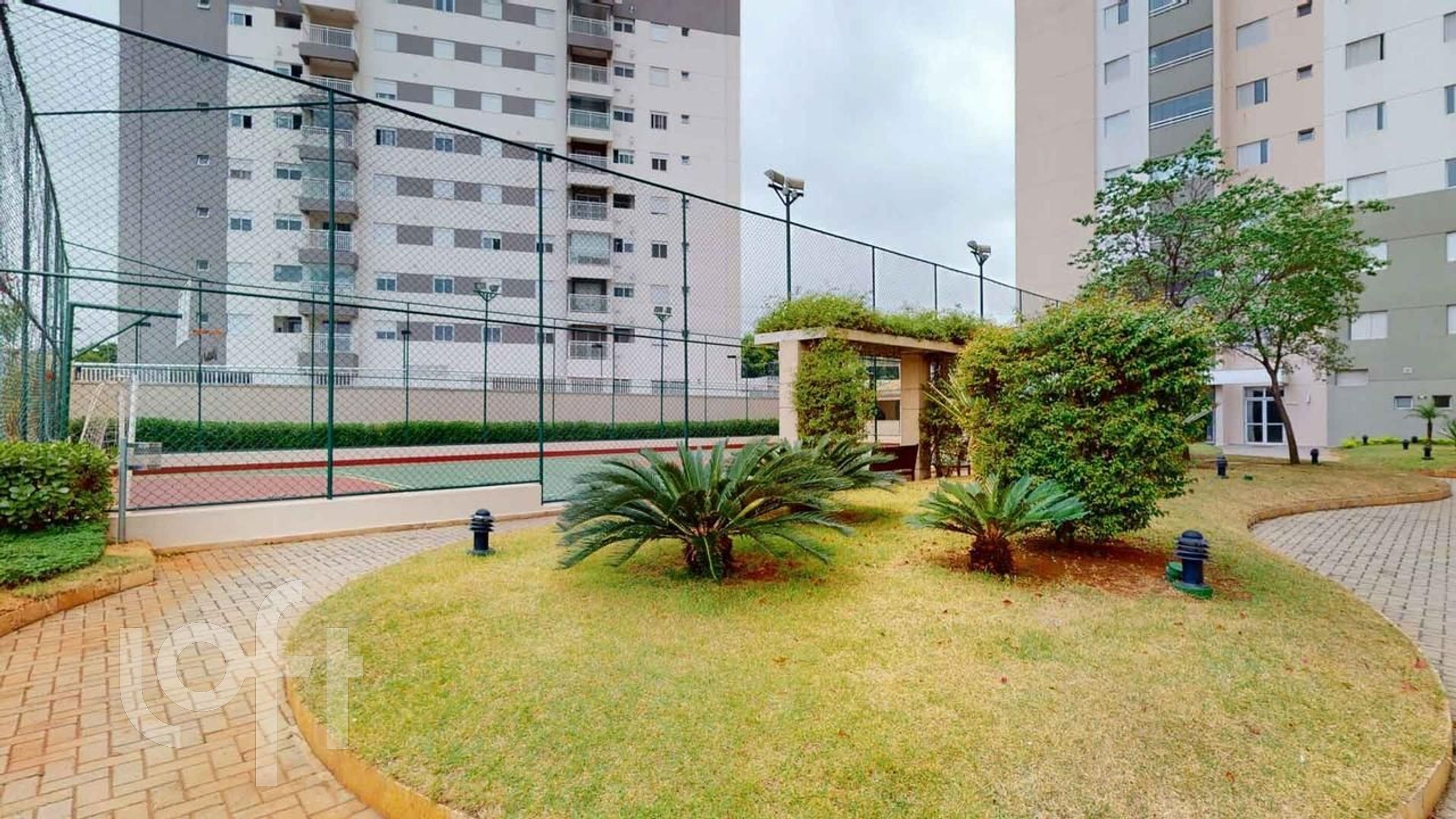 Apartamento à venda com 2 quartos, 70m² - Foto 32